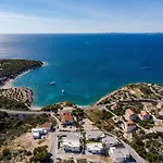 Seaview With Heated Pool, A Hot Tub, Finnish Sauna And Billiards Dolac