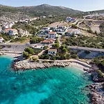 Seaview With Heated Pool, A Hot Tub, Finnish Sauna And Billiards *