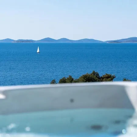 New! Seaview With Heated Pool, A Hot Tub, Finnish Sauna And Billiards Villa *