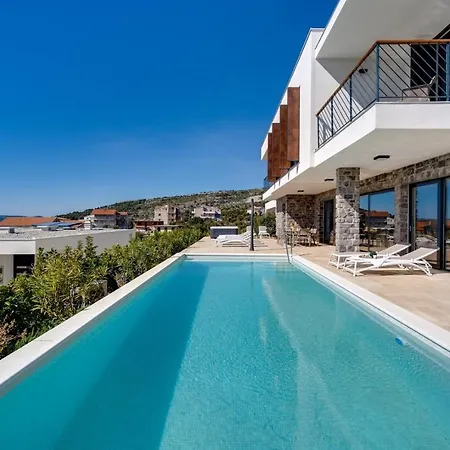 New! Seaview With Heated Pool, A Hot Tub, Finnish Sauna And Billiards * Dolac
