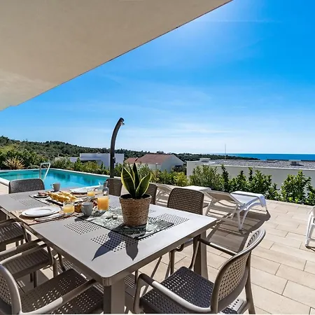 فيلة Seaview With Heated Pool, A Hot Tub, Finnish Sauna *