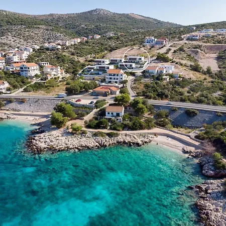 Seaview With Heated Pool, A Hot Tub, Finnish Sauna And Billiards *