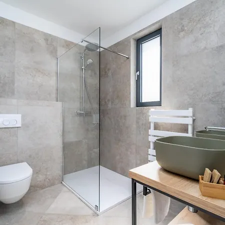 New! Seaview With Heated Pool, A Hot Tub, Finnish Sauna And Billiards Dolac