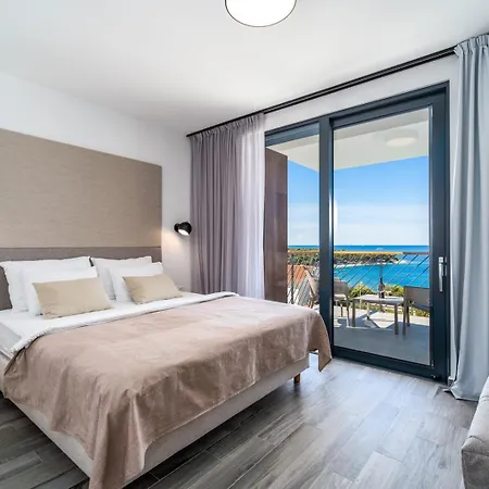 Seaview With Heated Pool, A Hot Tub, Finnish Sauna فيلة Dolac
