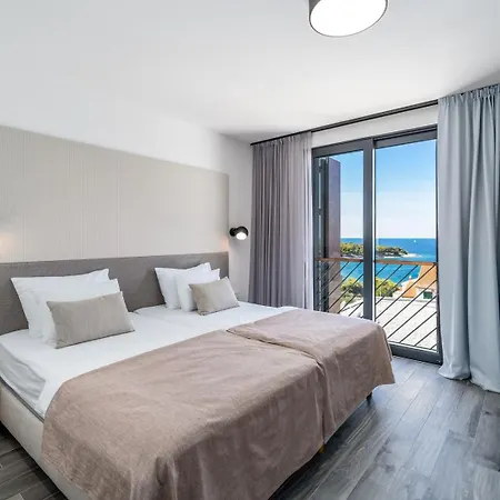 Villa Seaview With Heated Pool, A Hot Tub, Finnish Sauna And Billiards *