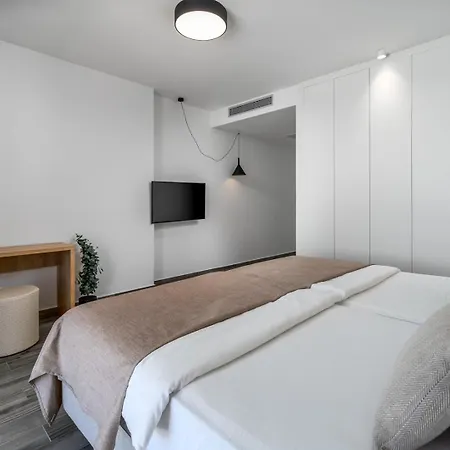 Villa New! Seaview With Heated Pool, A Hot Tub, Finnish Sauna And Billiards *