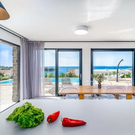 Seaview With Heated Pool, A Hot Tub, Finnish Sauna And Billiards