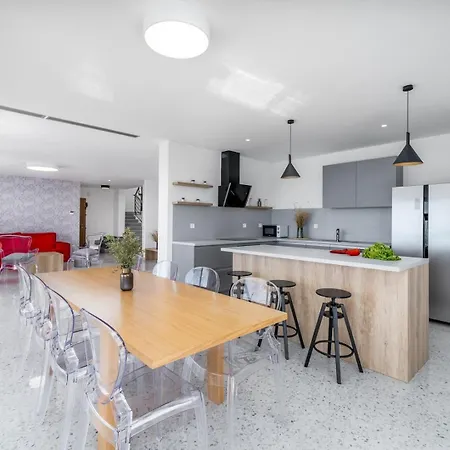 Seaview With Heated Pool, A Hot Tub, Finnish Sauna And Billiards Willa Dolac