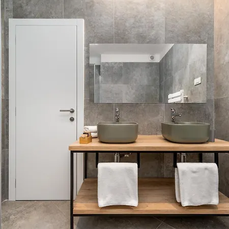 Seaview With Heated Pool, A Hot Tub, Finnish Sauna And Billiards Dolac