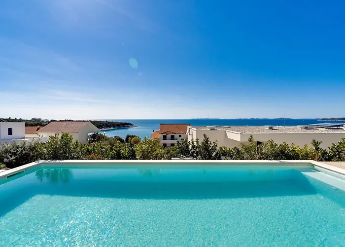 Seaview With Heated Pool, A Hot Tub, Finnish Sauna And Billiards Dolac