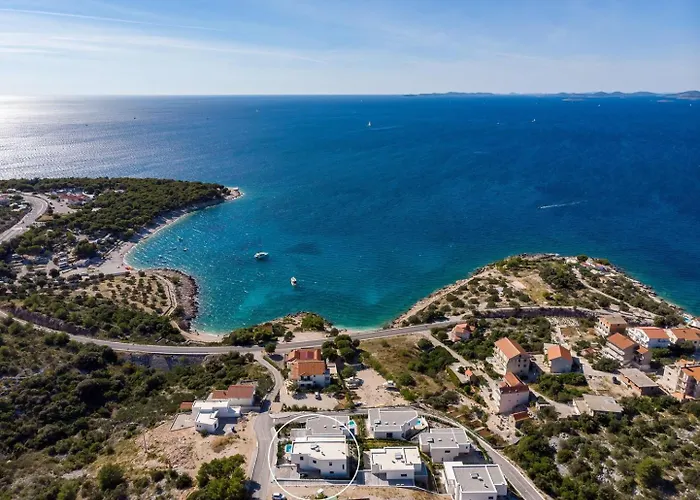 Seaview With Heated Pool, A Hot Tub, Finnish Sauna And Billiards Dolac