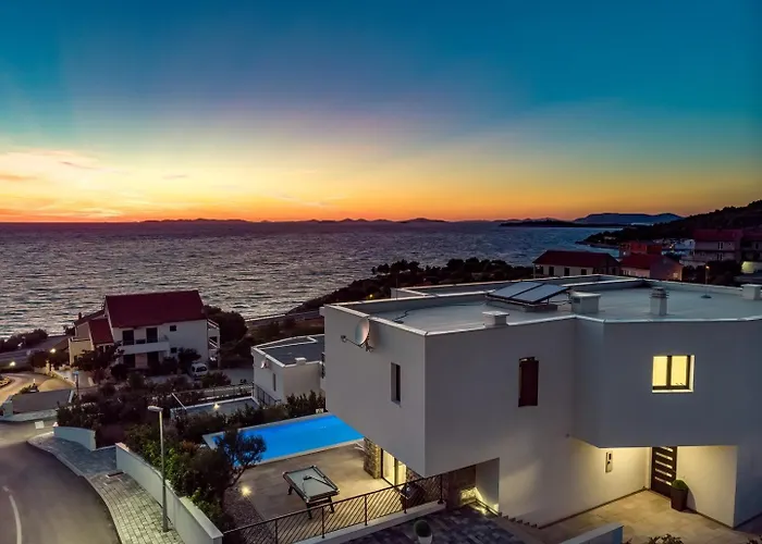 Villa Seaview With Heated Pool, A Hot Tub, Finnish Sauna And Billiards