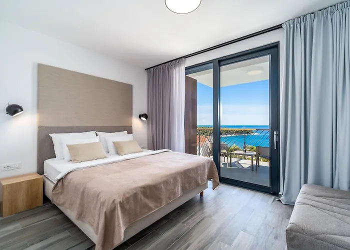 Seaview With Heated Pool, A Hot Tub, Finnish Sauna And Billiards Villa Dolac