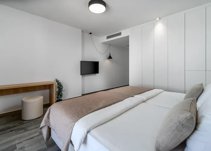 ヴィラ Seaview With Heated Pool, A Hot Tub, Finnish Sauna And Billiards *