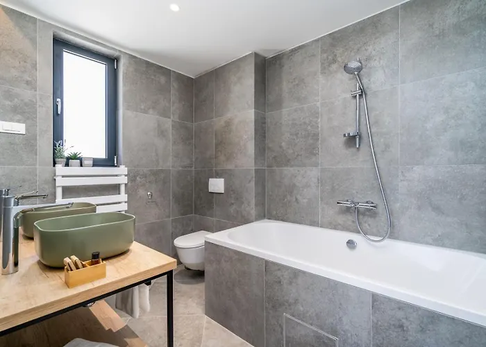 Seaview With Heated Pool, A Hot Tub, Finnish Sauna And Billiards