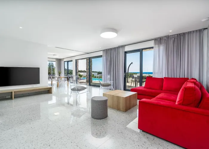 Seaview With Heated Pool, A Hot Tub, Finnish Sauna And Billiards *