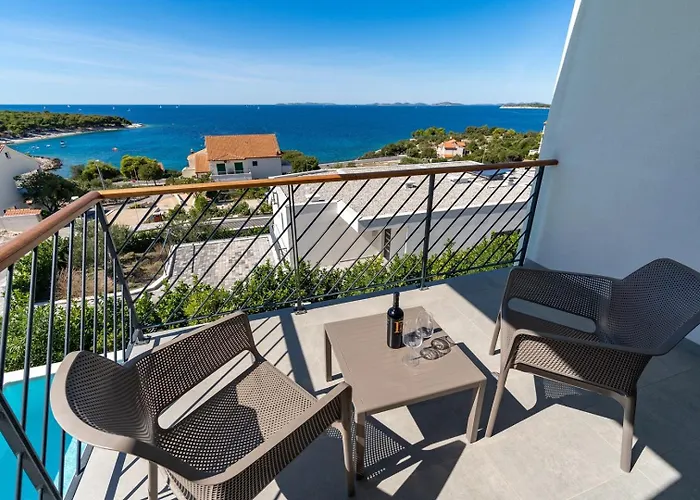 Seaview With Heated Pool, A Hot Tub, Finnish Sauna And Billiards ヴィラ